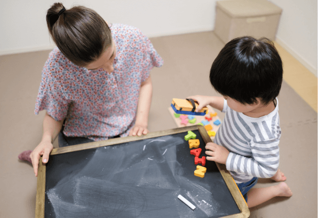 英語の習い事はいつから？最適な開始時期と効果的に続けるポイント