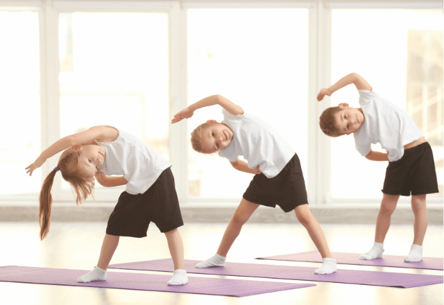 マット運動の後転習得法！スモールステップで苦手を克服するコツ