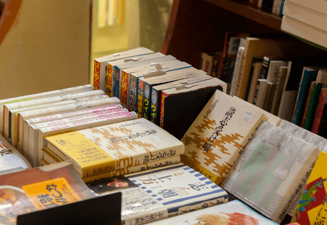 本屋で…男女2人組に違和感。「お客様、もしかして…」⇒即座に女性をバックヤードに連れて行ったワケ