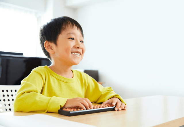 計算力だけじゃない！そろばんを始める最適な時期と失敗しない教室の選び方