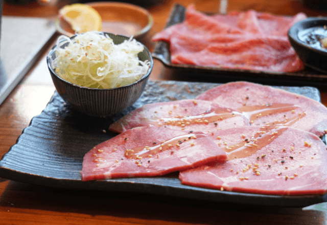 高級焼肉店で…ママ友「会計100万円よ！どこにいるの？（笑）」私「え、その店って…」⇒真実を知り…ママ友「へ？」