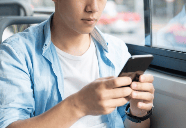 社員旅行で…上司「教えた集合時間、ウソでーす（笑）」俺「もうバス乗ってますよ？」直後⇒勘違いに気づいた上司「まって」