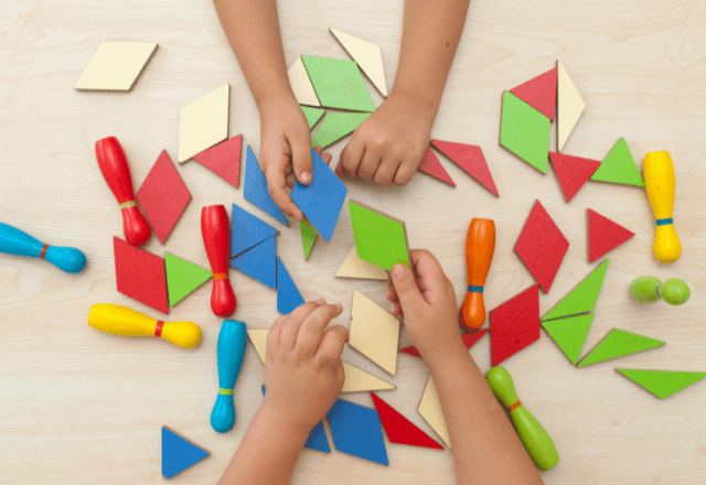 手作りタングラムで知育遊び！段ボールや100均グッズで簡単に作る方法
