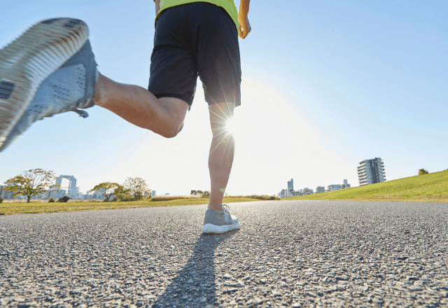 公園で…「しっかりして！」突然倒れたランナーを皆で救護⇒半年後に起きた【信じられない奇跡】に涙…