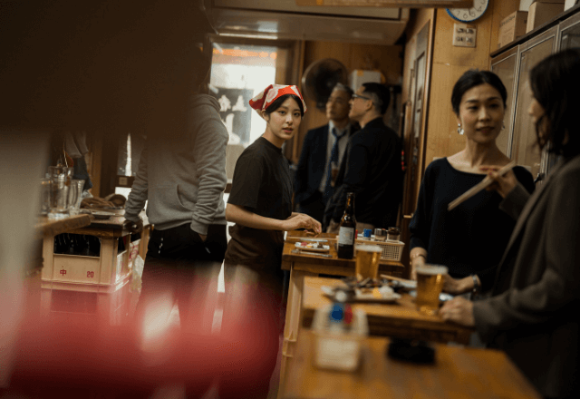 居酒屋で…「お待たせしました、あちらの席へどうぞ」しかし着席後⇒店員のまさかの一言に「帰ります」