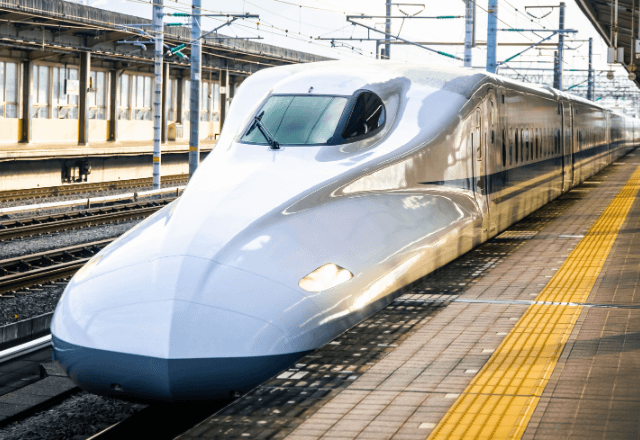 ”大混雑”の新幹線で…私「息子のことお願いね」夫「あぁ…。」降車時→まさかの【衝撃展開】に…嘘でしょ？！