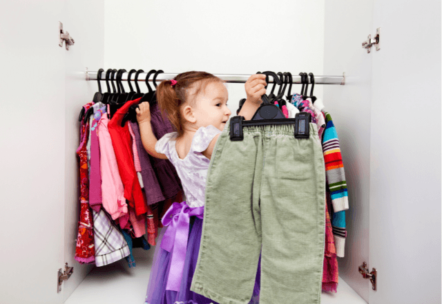 子どものお着替えはいつから？年齢別の教え方や上手なサポートのコツをご紹介！