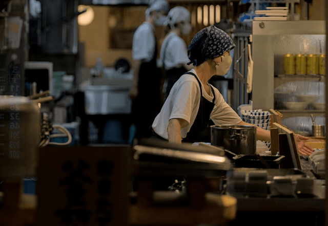 バイト中…「次の人来るまで残って」3時間延長された結果⇒店長から放たれた【無責任すぎる一言】に絶句…