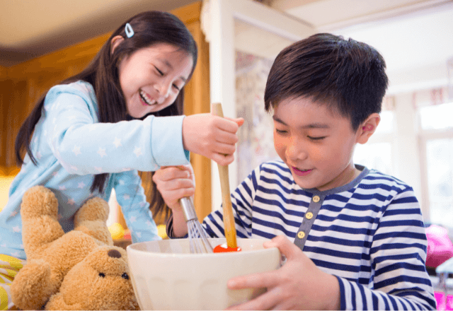 夏休みの自由研究！料理でできる化学実験を紹介！