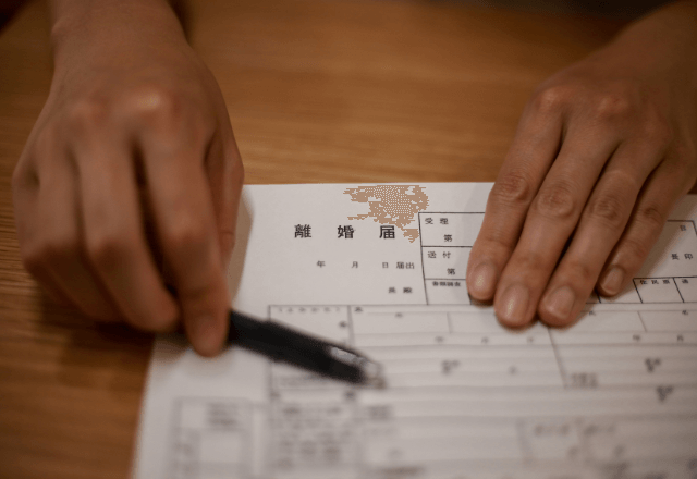 若い看護師と浮気した夫「離婚を認めてくれ！」妻「そう、分かったわ。」直後⇒勘違いしていた夫が顔面蒼白に！？