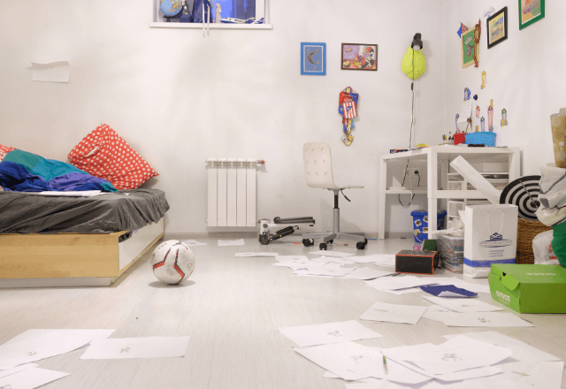 小学生の荷物もスッキリ！おやこで整える子ども部屋収納術