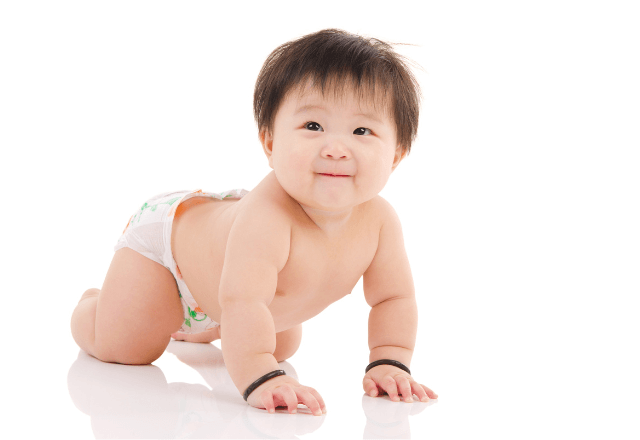 のびのび動ける！ハイハイが始まったら試したい安心のお部屋作り