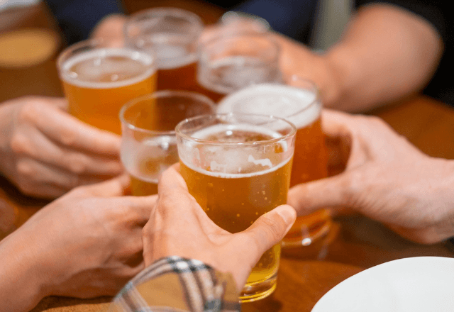 「飲めなくて可哀想（笑）」妊娠中の嫁に“酒を勧める”義家族。直後⇒激怒した妻の【強烈な反撃】に一家沈黙─！？