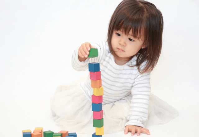 2歳児におすすめの木製玩具4選！やりとりを広げて発育を促す