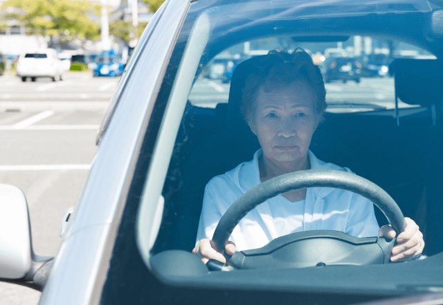 帰省中…義母「買い物はお願いね」嫁「はい」だがスーパーを出た瞬間⇒義母の車が“走り去った理由”に絶句…