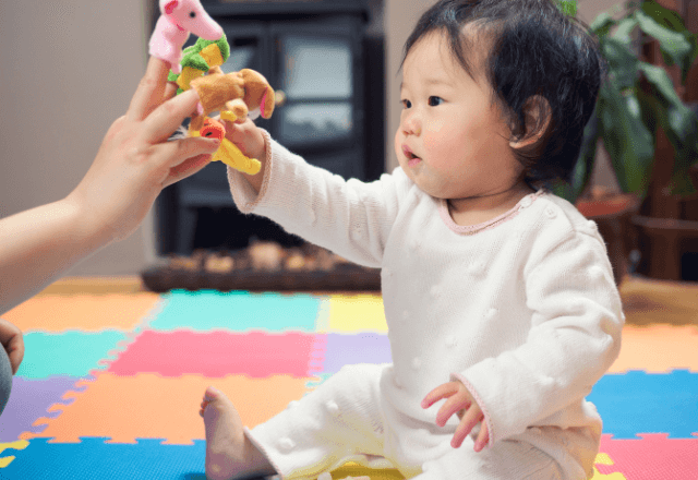 親子で盛り上がる！楽しい手遊び歌で遊びながら学ぼう