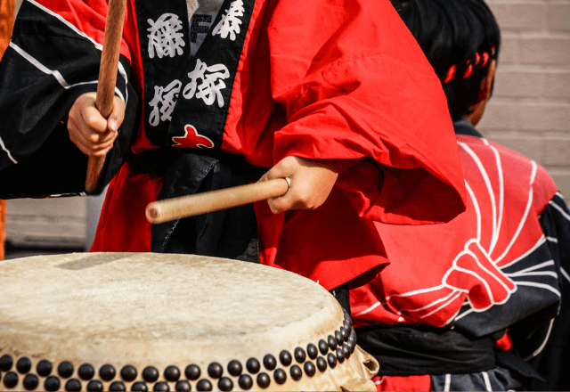 母親「今年は祭りに参加していいんだって」子ども「やった！」だが当日⇒「よそ者に関係ないやろ」ビンタされて…