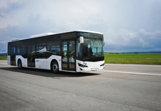 高速バスで…客「バスもろくに乗れないなら使うな！」と暴れだしたので、警察に通報した結果