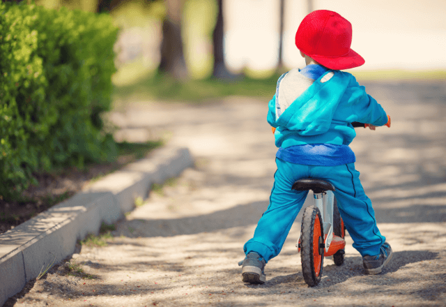 子どもが楽しみながら自転車に乗れるようになるコツ