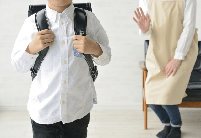 ランドセルをすっきりきれいに！子どもが自分で片付けられる収納アイデア