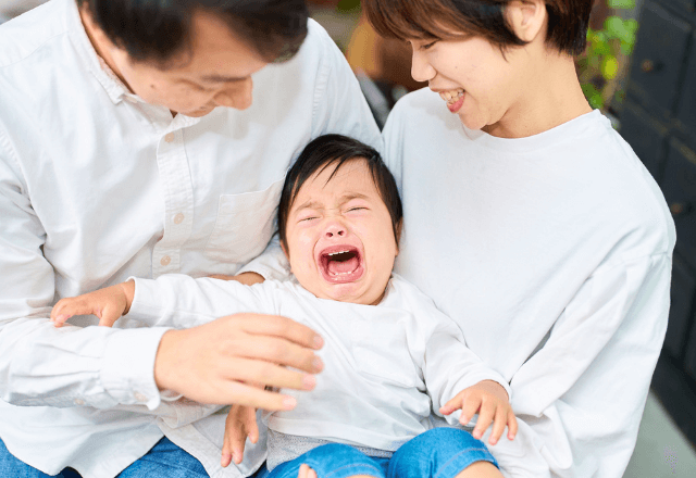 子どもの「人見知り」への向き合い方｜保育士が伝える、サポートのコツ