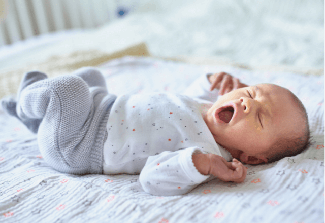 赤ちゃんの安心な寝室づくり！ベビーベッドと布団どっちがいい？