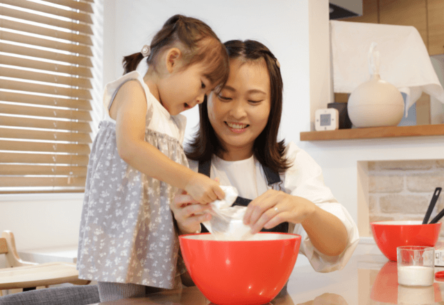 子どもと料理を楽しもう！安全な「包む」料理のポイント