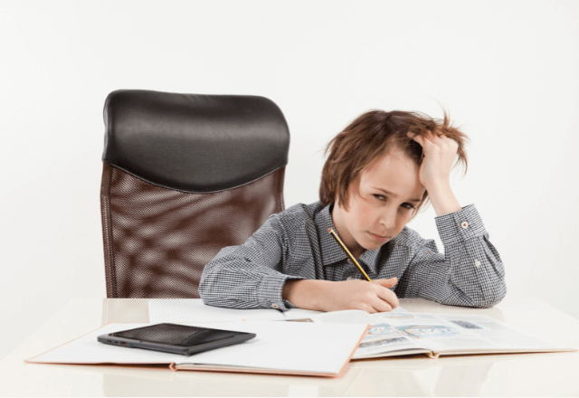 「習い事をやめたい」と子どもが言ったら？後悔しないための向き合い方