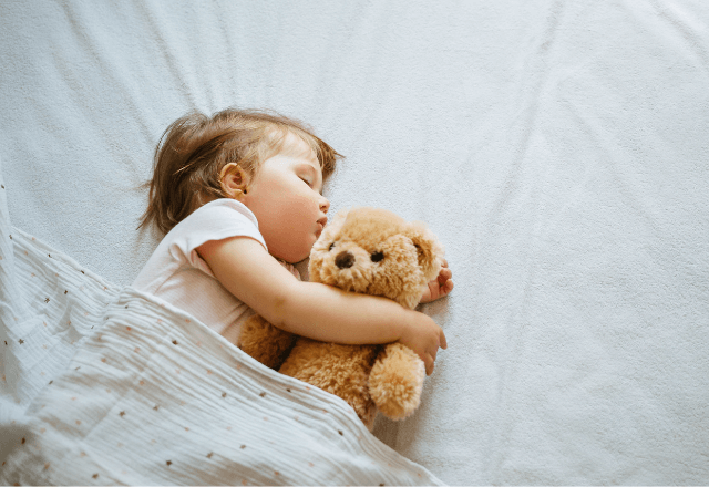 幼児の健康な睡眠習慣：最適な就寝時間と眠りにつくコツ