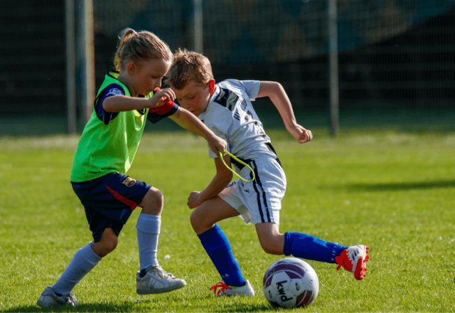 サッカー教室の始め方ガイド！選び方、費用、保護者の負担