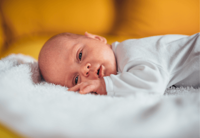 赤ちゃんが眠れない理由！考えられる原因と対策を解説
