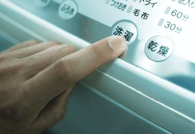 自宅で…洗濯機を回そうとするも妙な違和感。ボタンを押した瞬間⇒部屋中が“無音”に。その理由にゾッ…