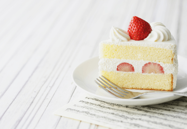 義実家で…買ったばかりのケーキを“勝手に食い尽くした”義母。さらに⇒絶句する嫁に放った【衝撃の一言】にゾッ…