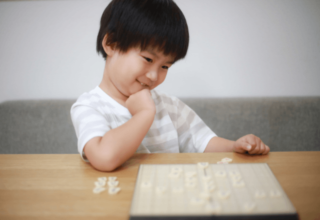 将棋デビュー！子どもが楽しみながら強くなる教え方のコツ
