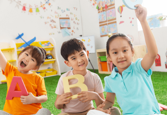 保育園での英語教育｜メリットと費用
