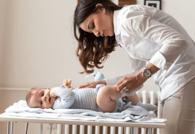 動いても安心！パンツタイプのおむつ替えをスムーズにするコツ