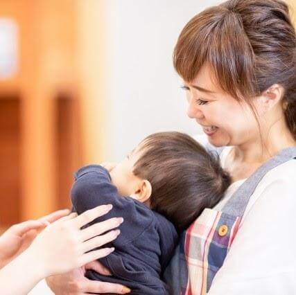 保育園にはいつから預ける？入園までのスケジュールや年齢別のポイントを紹介