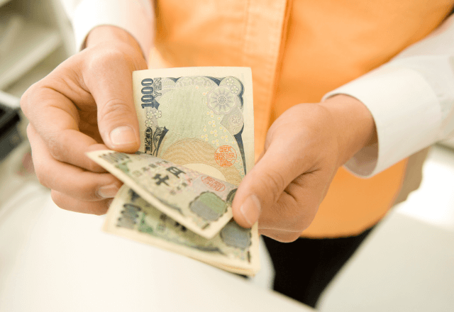 店員「5000円お預かりします」客「ええ」だが次の瞬間⇒「非常識だ!」客が激怒した理由に「マジ…?」