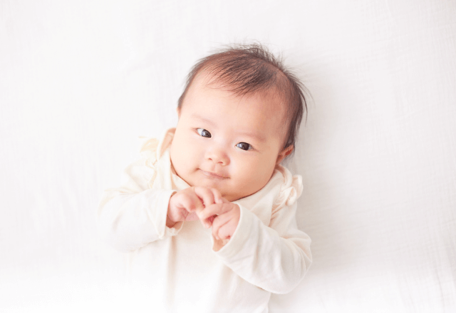 新生児服「プレオール」の簡単で優しい着せ方!赤ちゃんとママ・パパが安心できる手順