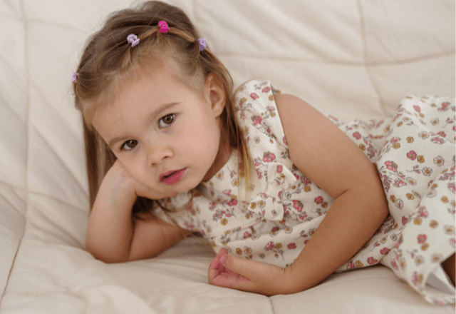 3歳児が「歩かない！」と抱っこをせがむのはなぜ？理由と自分で歩かせる工夫