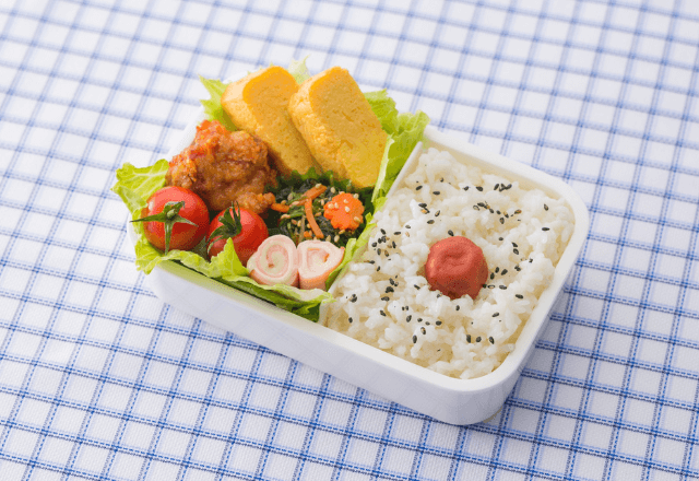 小学生が喜ぶお弁当作りのコツ！彩りと栄養を両立する工夫と時短レシピ
