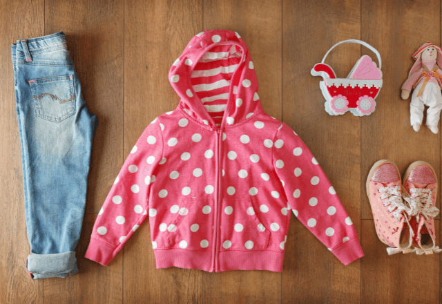 思い出を形に！サイズアウトした子ども服の簡単リメイク術