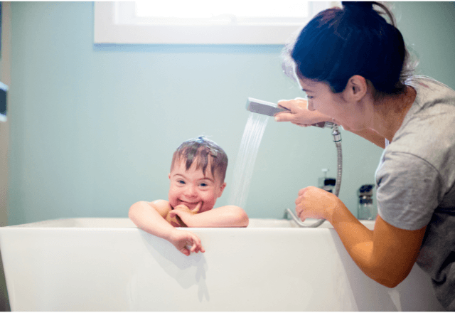 子どものシャンプー嫌いやフケを解決！楽しく健やかに洗うための工夫とは
