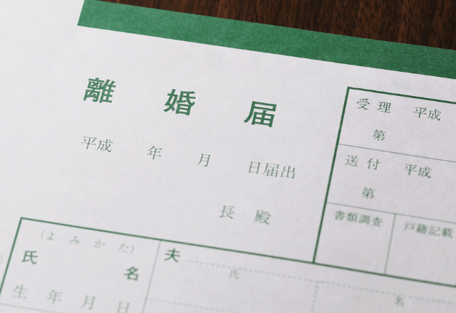 夫「宝くじ当たった！離婚してくれ！」私「いいわ。けど…」直後⇒続いた言葉に…夫が顔面蒼白？！