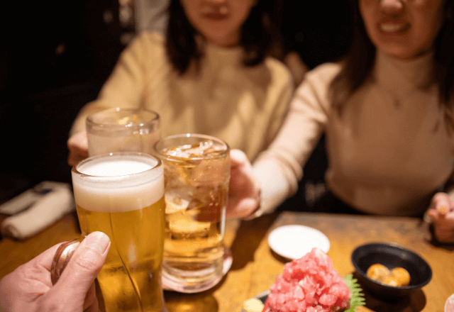 居酒屋で…女性に絡む酔っ払いを制した男性。女性が感謝した直後⇒「警察呼んでー！」事態が一変したワケ…