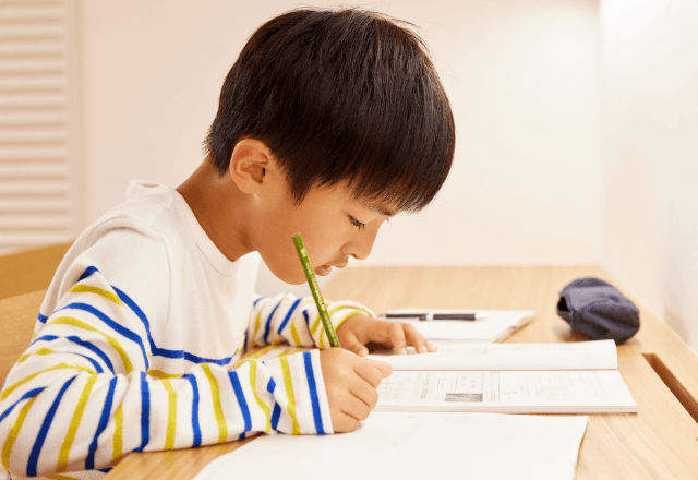 夏休みの宿題はいつ終わらせる？小1におすすめ無理なく進めるスケジュール