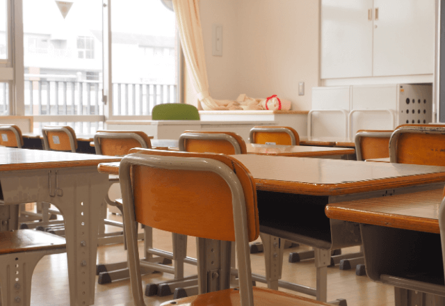 【保護者必見】洋式しか知らない子が学校で困る？小学校入学前に知っておきたいトイレ事情