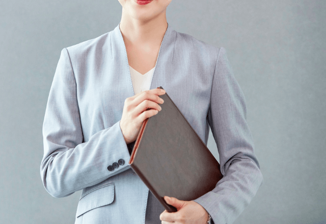 入社式当日…受付「内定出してませんよ？」俺「合格の電話されたのに！」⇒怪しい【人事部長】を問い詰めた結果