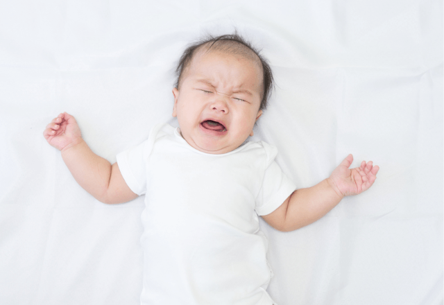 赤ちゃんが泣き止まないのはなぜ？理由を知って心を軽くする対処法