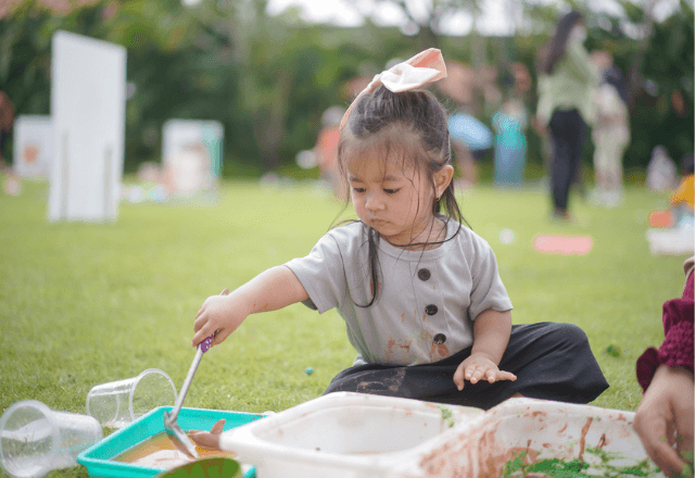 子どもが汚しても安心！泥汚れをきれいに落とせる衣類別のお洗濯術